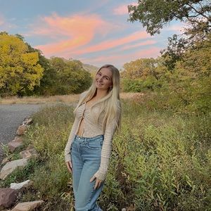 Meet your Posher, Ella